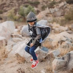 D&eacute;guisement Enfant Chevalier Argent - Tunique, Cape Et Couronne - 5/6 Ans